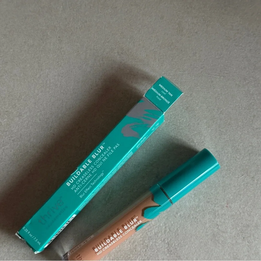 Thrive Causemetics Buildable Blur Concealer Medium Tan – Crease-Free Coverage
